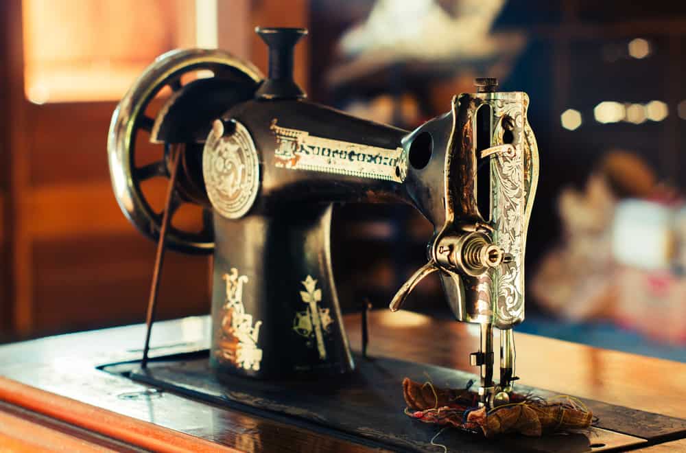 Antique Singer Sewing Machine History