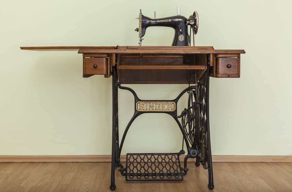 Antique Singer Sewing Machine Identification