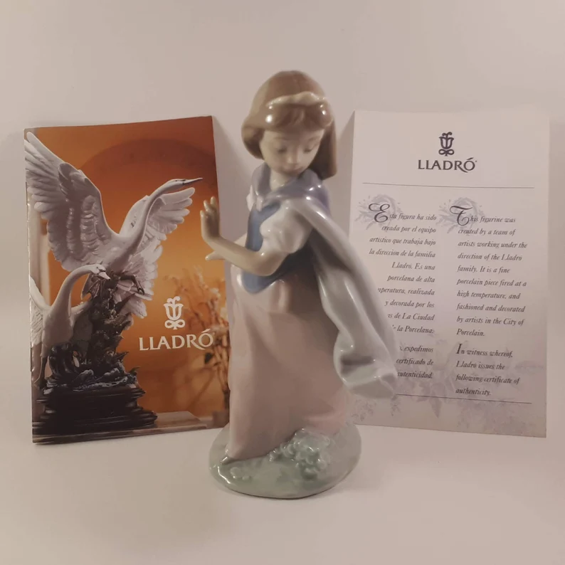 Lladro 6036 Young Princess Retired Figurine Rare, Hard to Find!