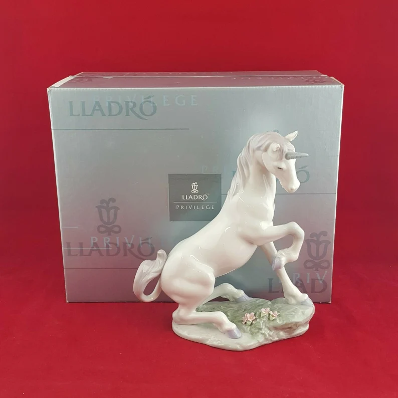 Lladro Magical Unicorn 7697 with Original