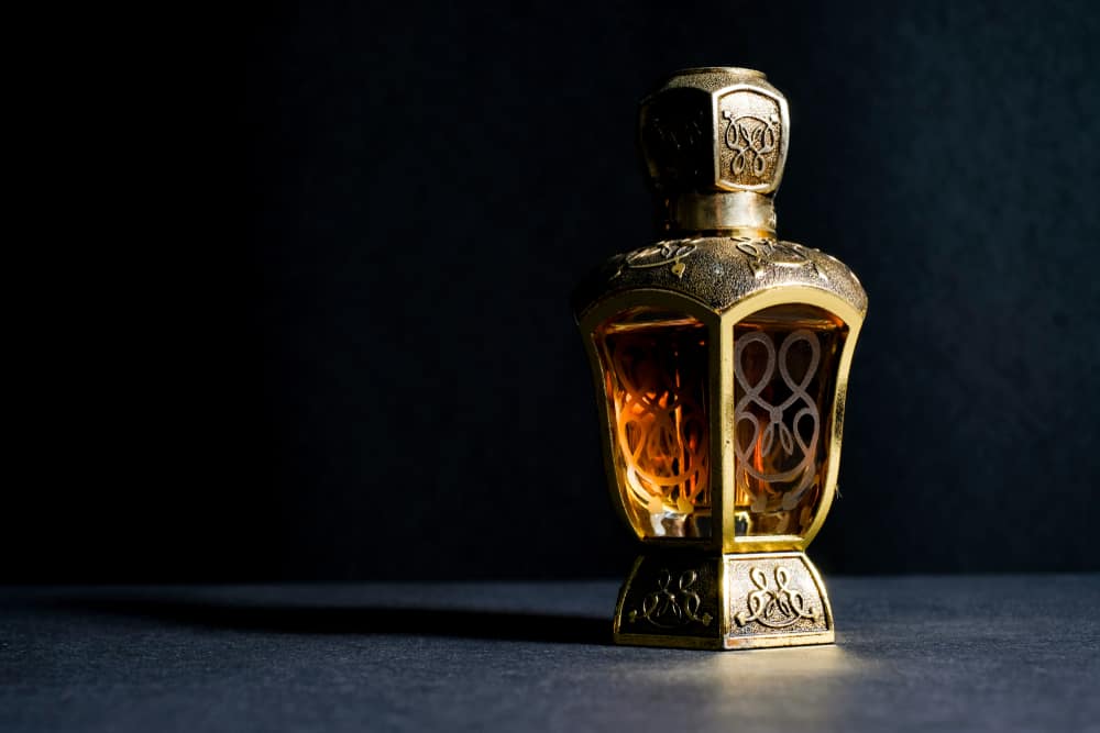 15 Most Valuable Vintage Perfume Bottles (Year & Value)
