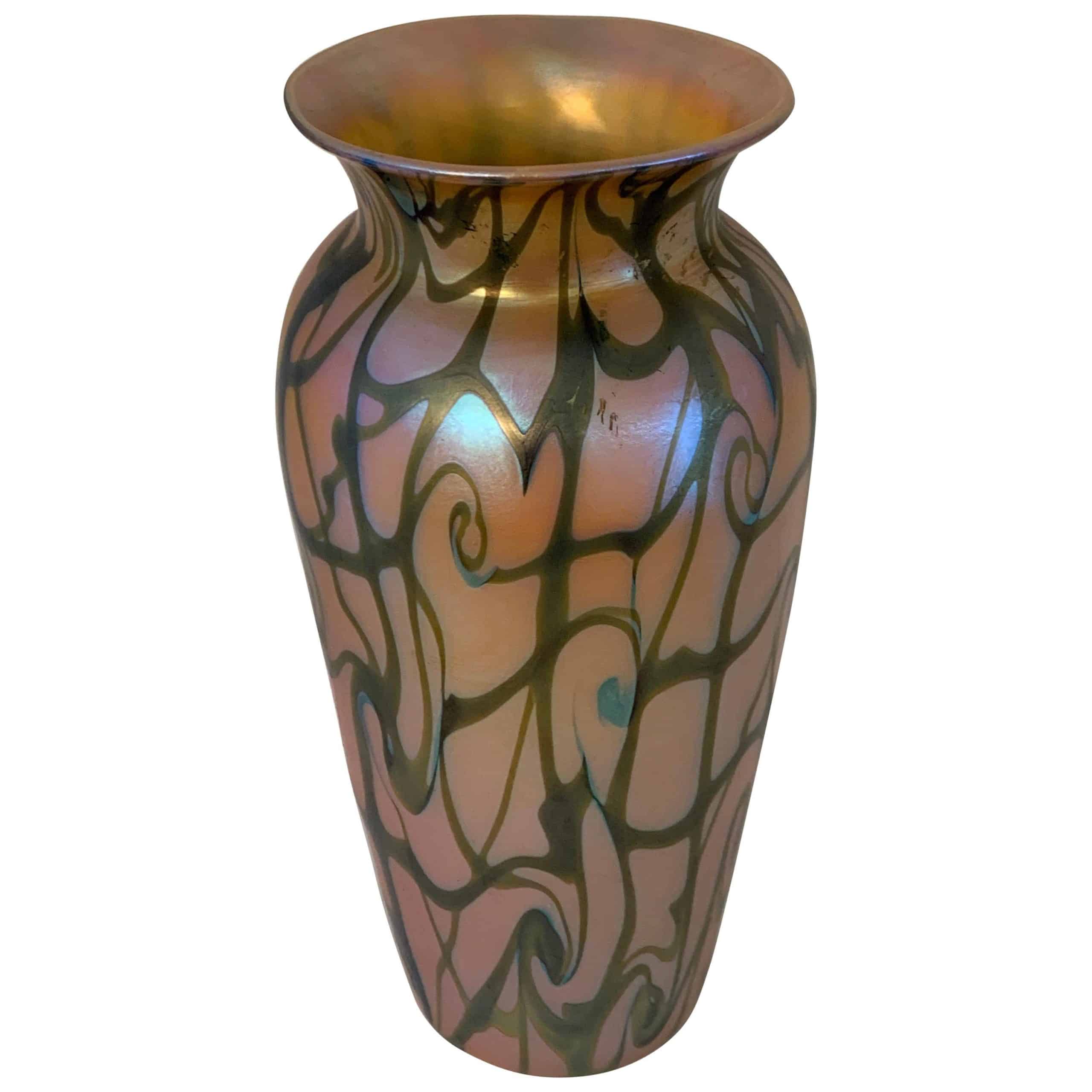 Durand vase with a King Tut pattern
