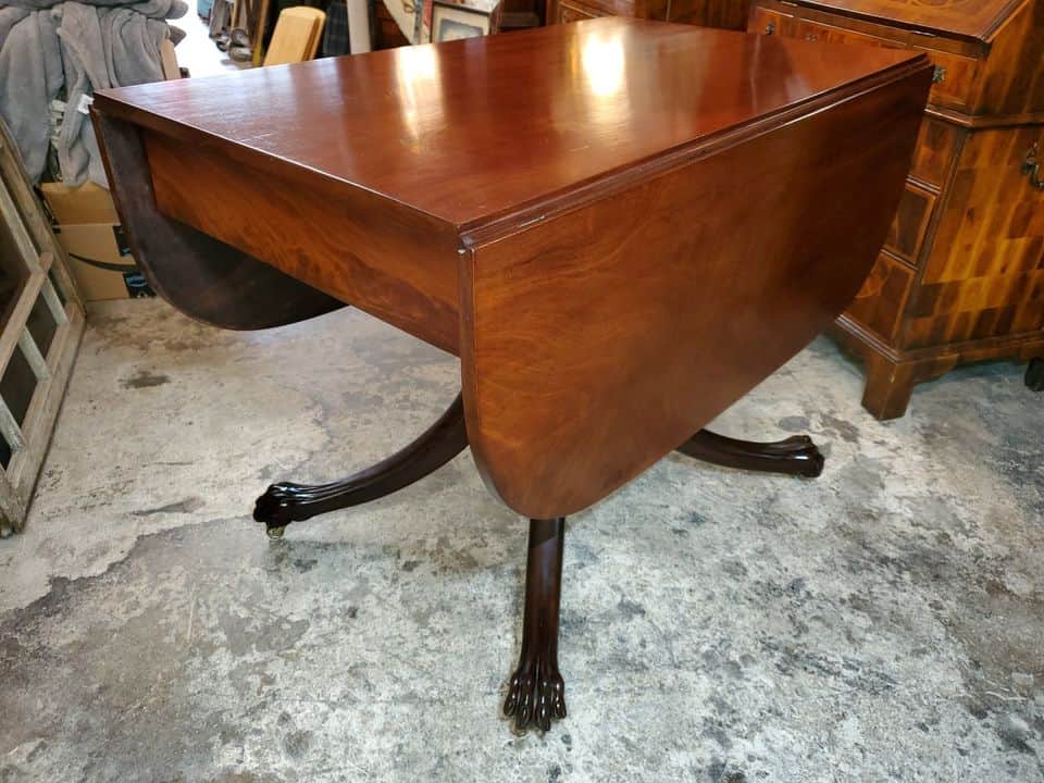 Mahogany Drop Leaf Table with pedestal Base