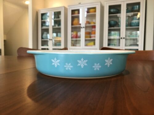 Turquoise Snowflake Round Cake Pan