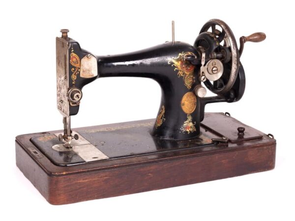 Vintage White Sewing Machine Value (Identification & Price Guides)