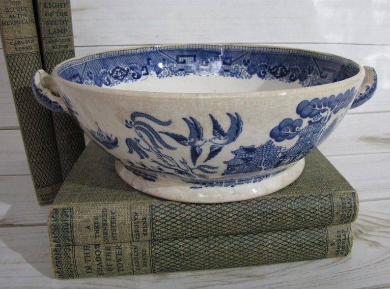 1909 Buffalo china willow serving bowl