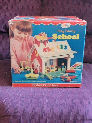 1971-1978 Play Family #923 School