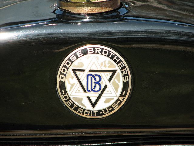 Dodge auto badge