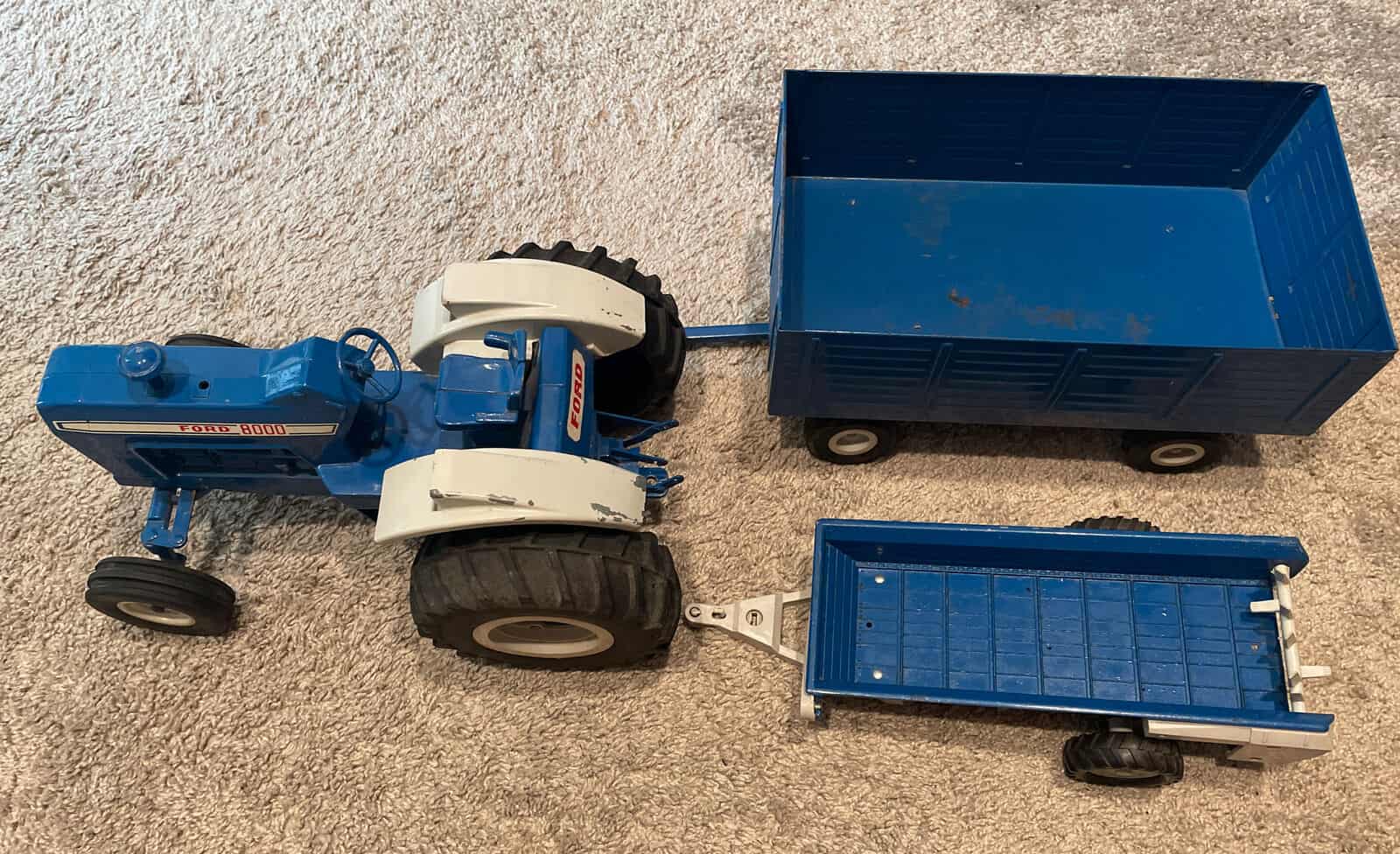 Ertl Ford 8000 Toy Tractor