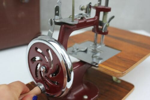 Essexs mini sewing machine