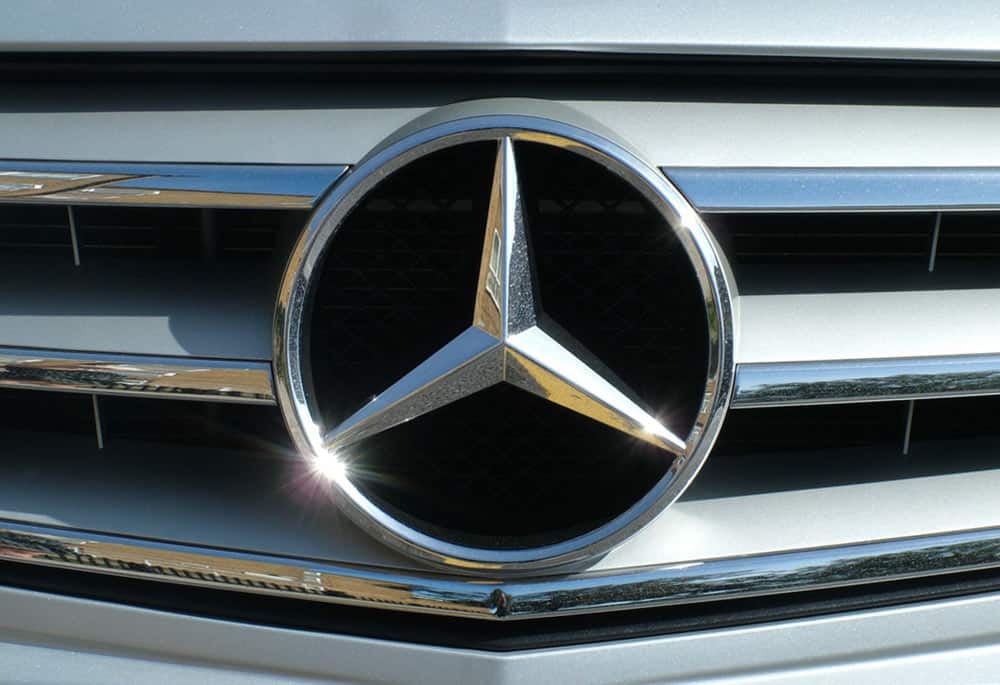Mercedez-Benz auto badge