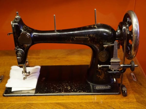 National Sewing Machine Value (Identification & Price Guides)
