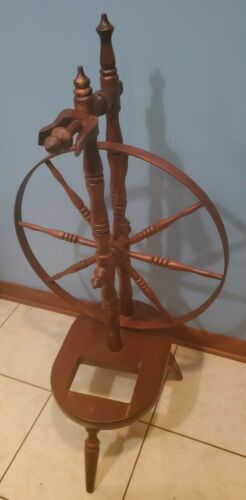 Ornate wood castle-style, 38 inches (96.5 cm) high spinning wheel