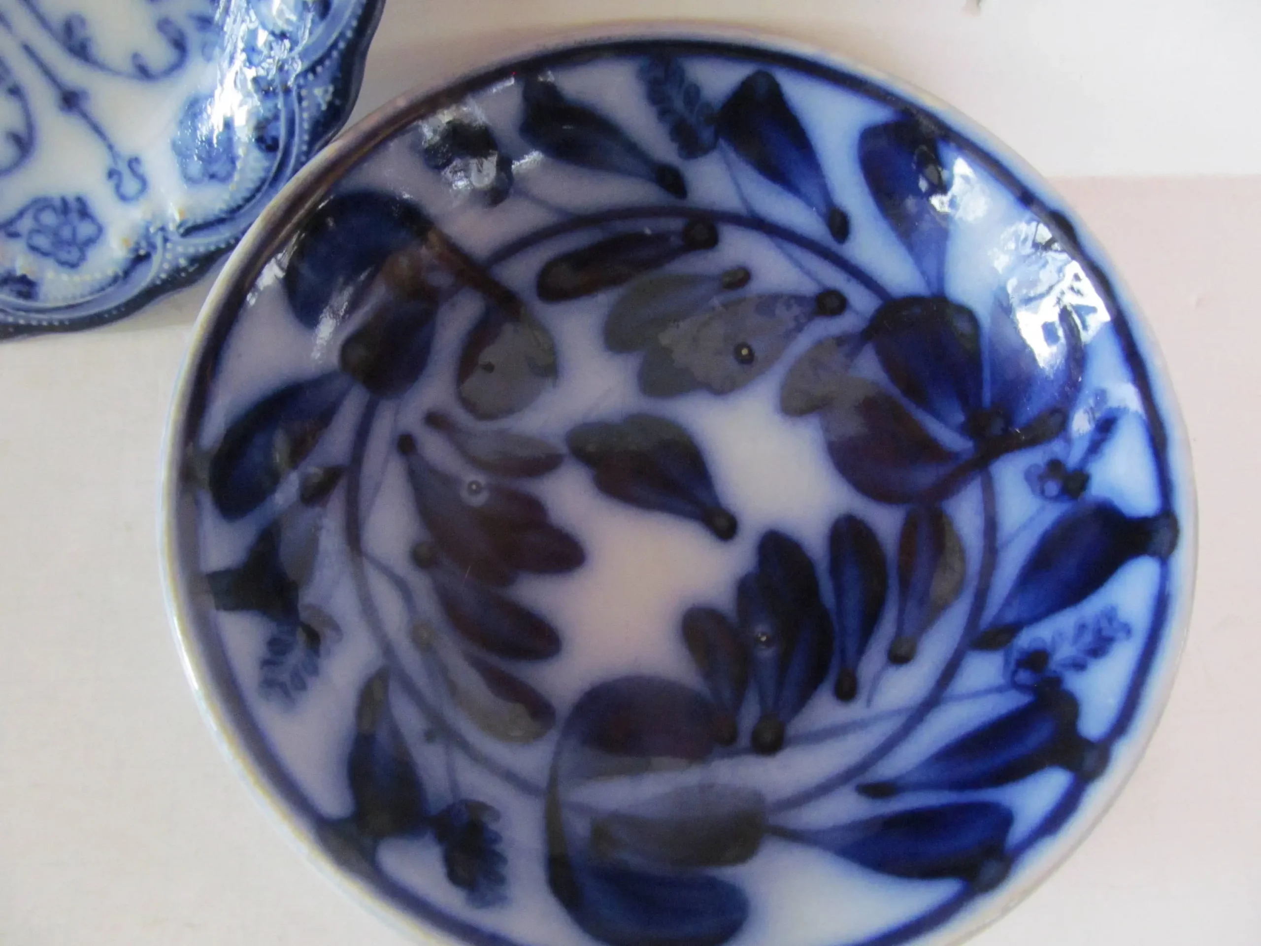 Patterns of brush strokes flow blue china
