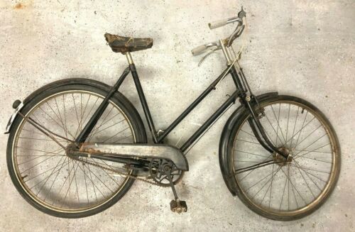 Raleigh 3-speed bicycle