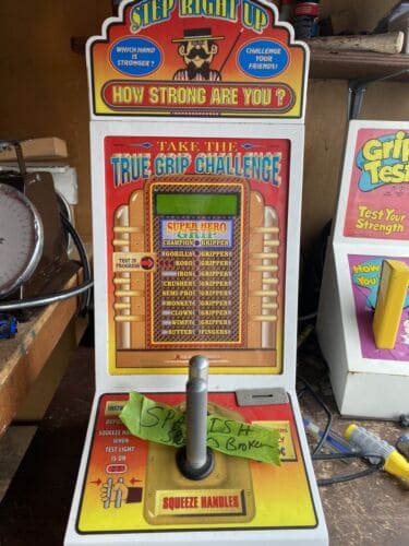 True Grip Challenge slot machine