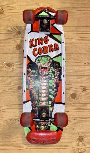 Valterra King Cobra skateboard