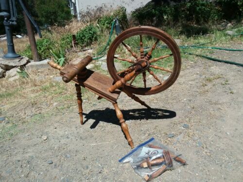 Wood spinning wheel from 1885