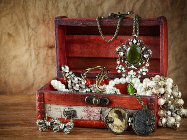 10 Most Popular Old Jewelry Boxes Styles