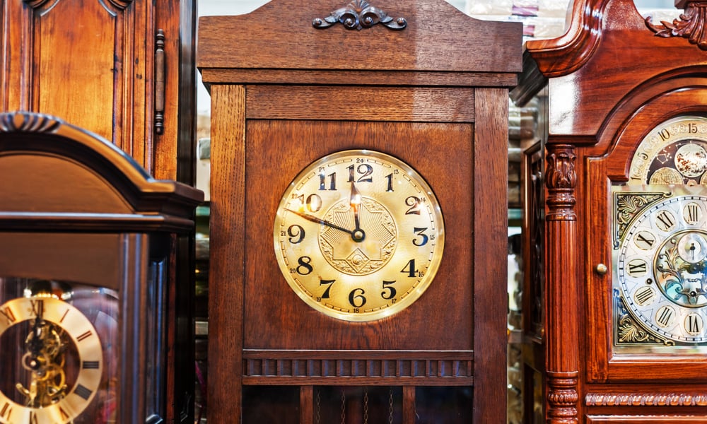 Antique Clocks Value (Identification & Price Guides)