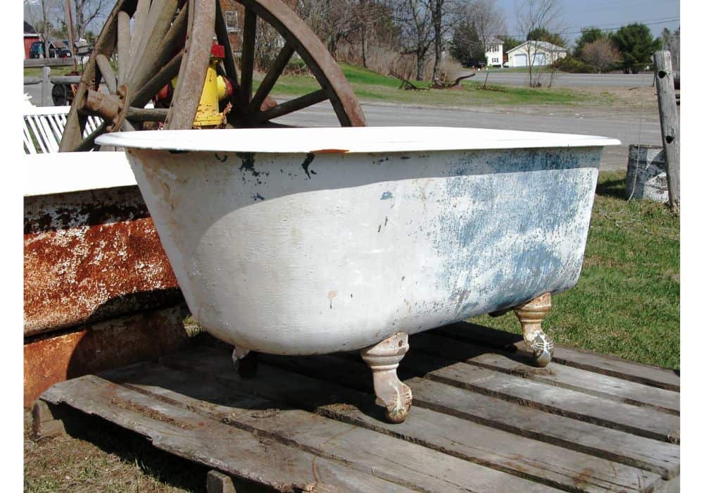 How to Date an Antique Clawfoot Tub