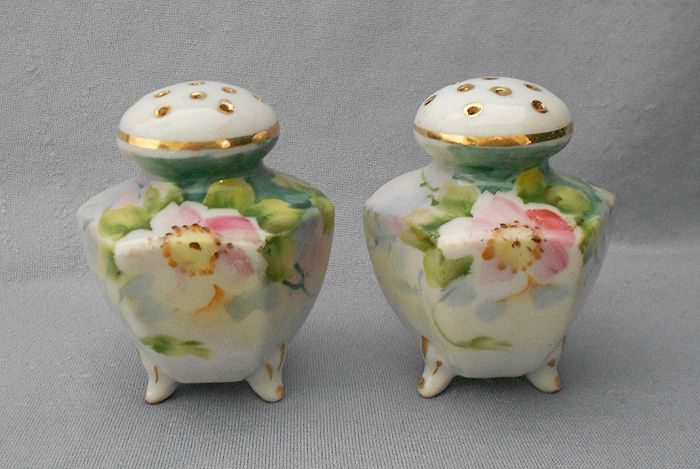 Nippon hand-painted shakers