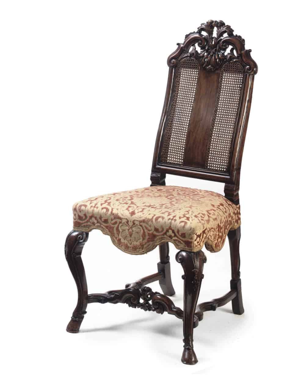Queen Anne Carved Walnut and Beech Side Chair - Circa. 18th Century