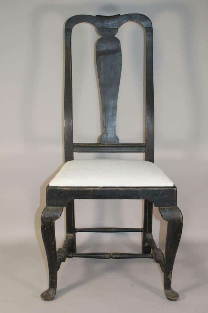 Queen Anne Chair in Original Black Paint - Circa. 1740