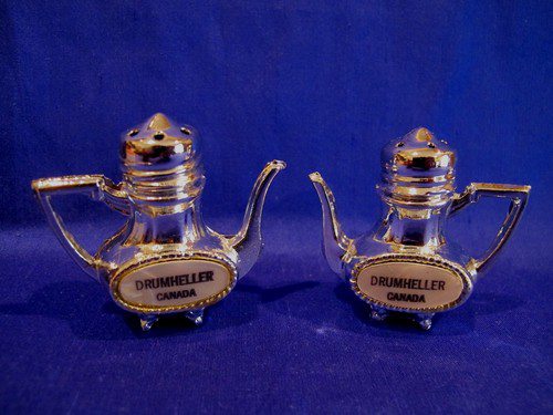 Souvenir salt & pepper shakers